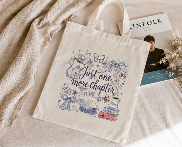 „Just One More Chapter“ Tote Bag 📖💙