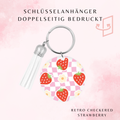 Retro Checkered Strawberry Schlüsselanhänger 🍓🩷✨