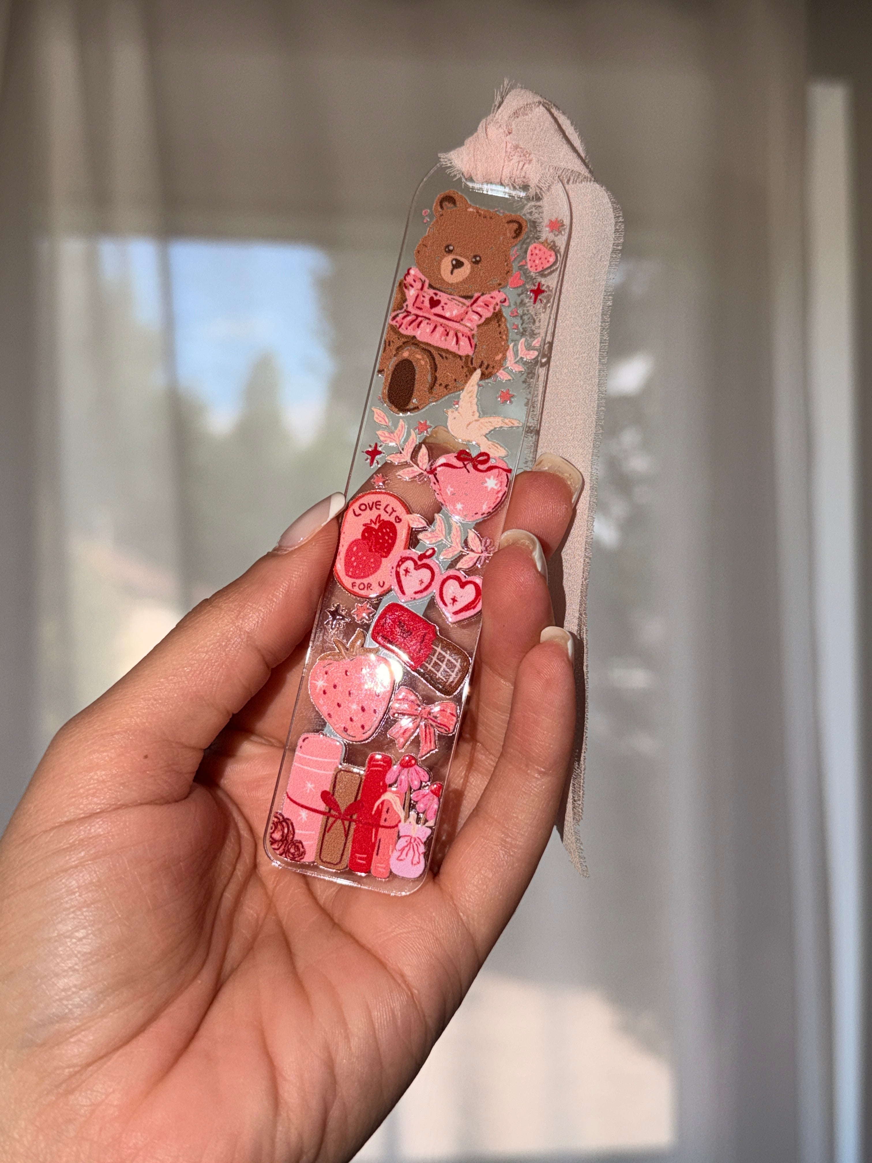 Sweet Bear Bookmark - UV-DTF 🧸🍓🎀